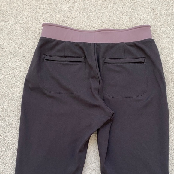 Athleta Hermosa Two-Tone Athleisure Set - Picture 9 of 15